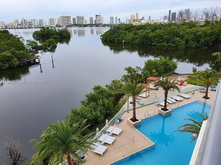 16385 Biscayne Blvd #507 — Photo 15