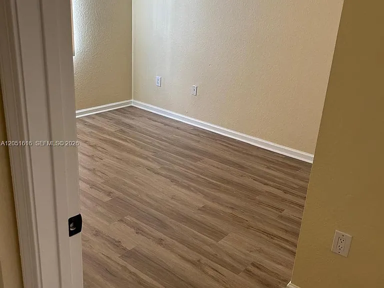 2210 NE 37th Rd — Photo 16