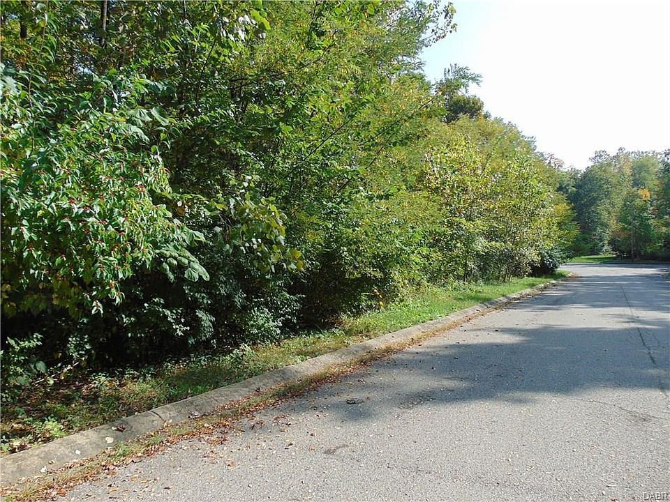 2nd image of Stop Eight Rd