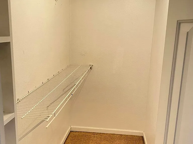 965 Todd Ct — Photo 3
