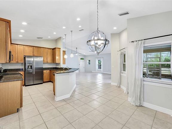 5th image of 7745 Victoria Cove CT