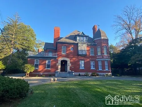 527-33 W 8th St Photo 1