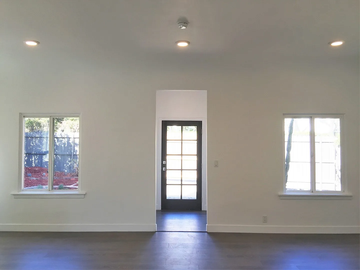 Luxury Remodeled Home with City Views in the Heart of West Hollywood — Photo 4