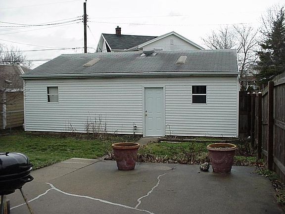 2nd image of 334 Watervliet Ave