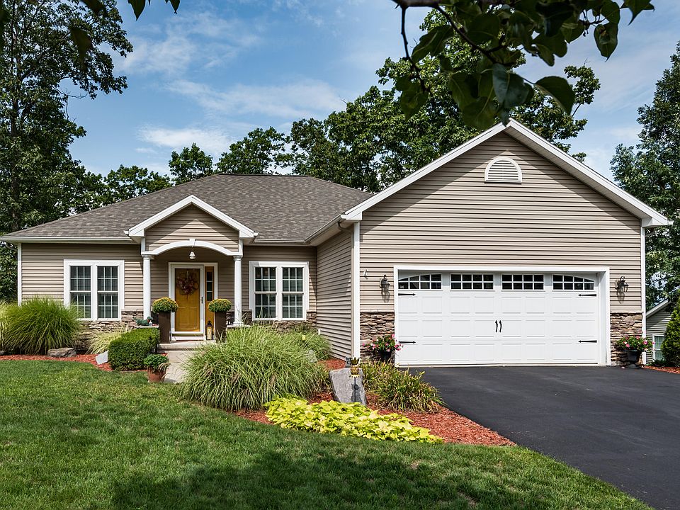 1st image of 239 Bunker Dr