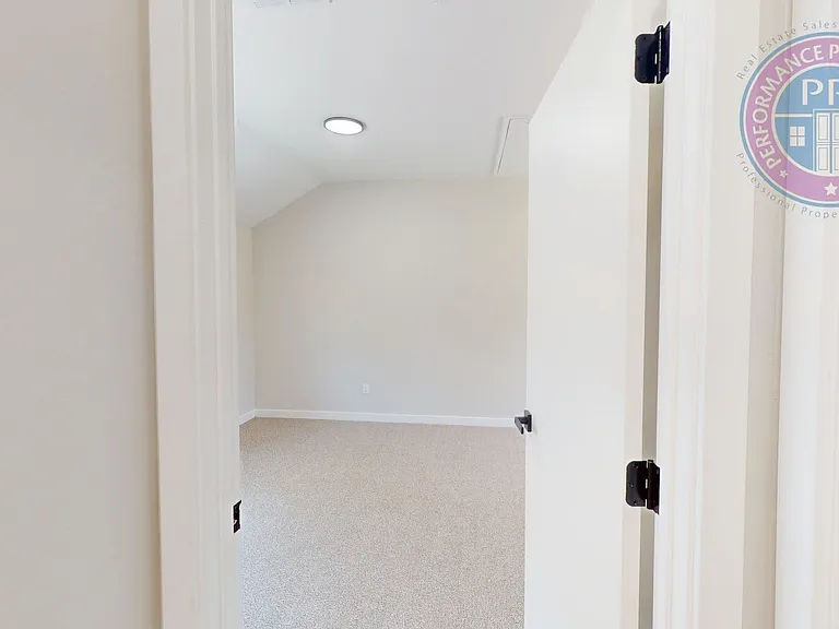 7308 N Jordan Ave — Photo 9