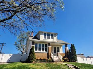 114 Ferndale Rd, Glen Burnie, MD 21061