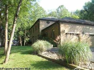 122 Allison Ave, Bridgeport, WV 26330