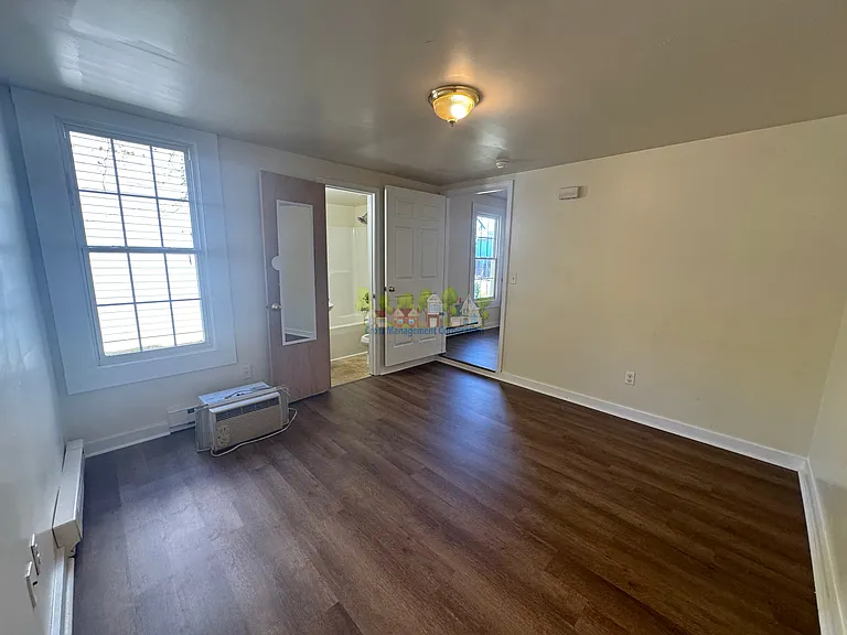 425 Wellons St — Photo 5