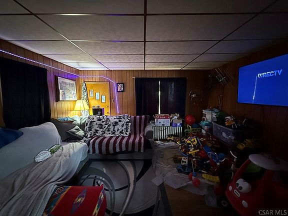 4th image of 354 Corrine Ave