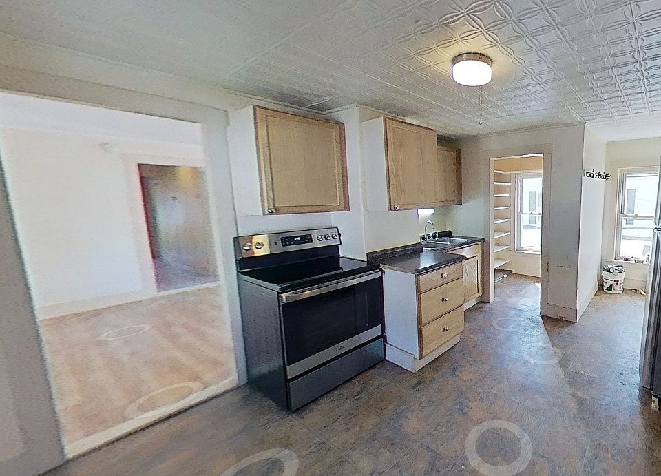 1st image of 29 Cross St #2