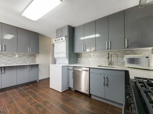 22 Meeker Pl FLOOR 2, Millburn, NJ 07041