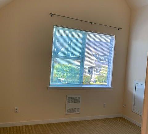 5th image of 2355 NE Park Dr