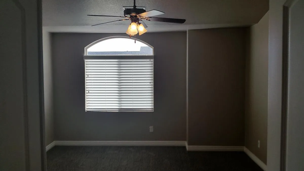 3 bed, 2.5 bath, 1445 sqft, $1,895 — Photo 2