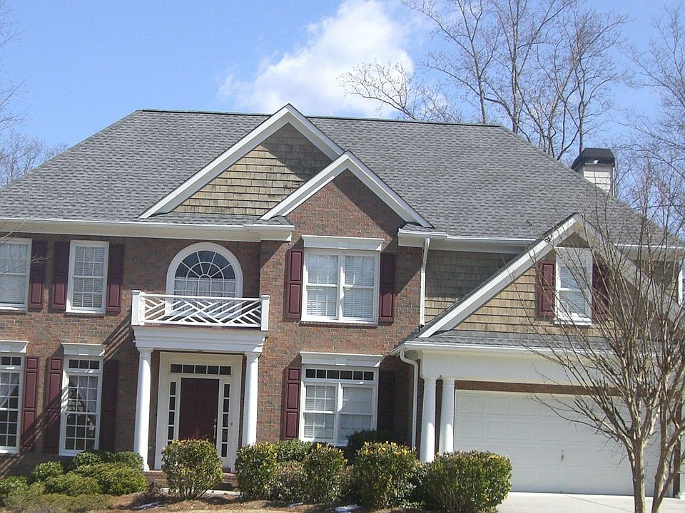 Best Value in Popular Creekside!