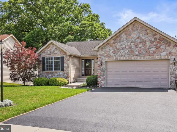249 Hemlock Dr, Hanover, PA 17331
