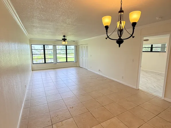 3408 Cypress Trl APT 204, West Palm Beach, FL 33417
