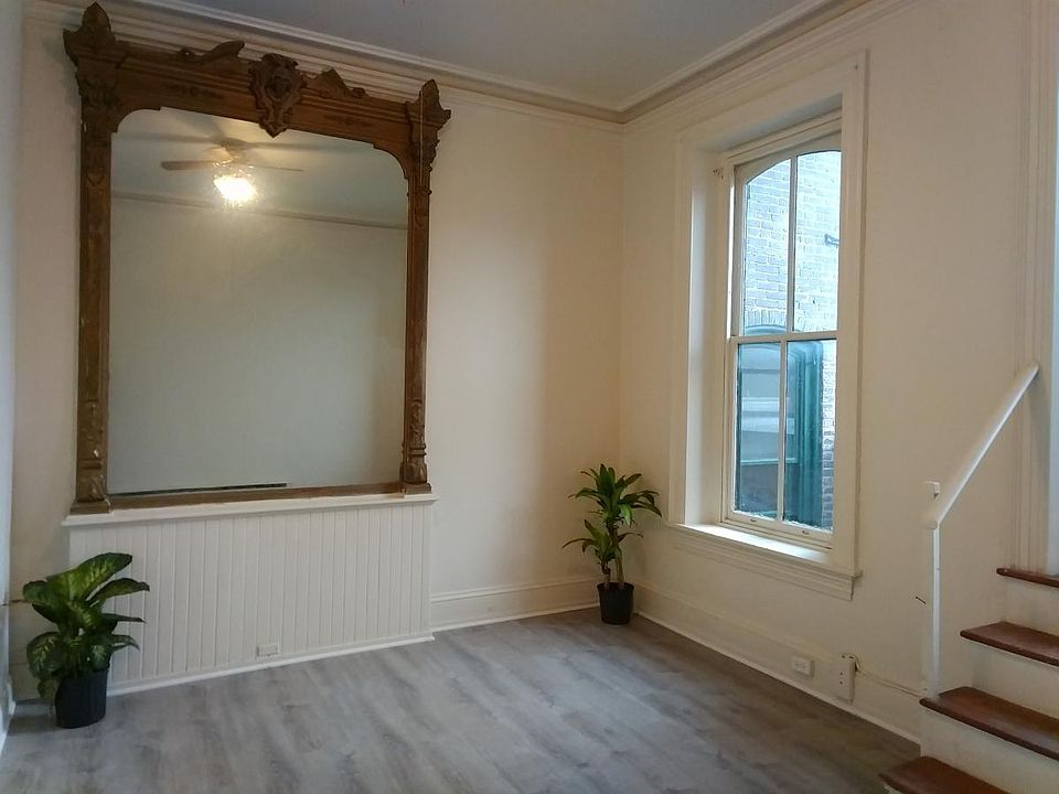 2nd image of 907 Dekalb St APT 4