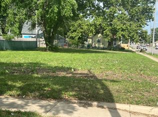 1202 N Hickory St, Champaign, IL 61820