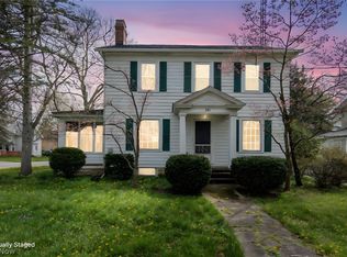 241 S Freedom St, Ravenna, OH 44266