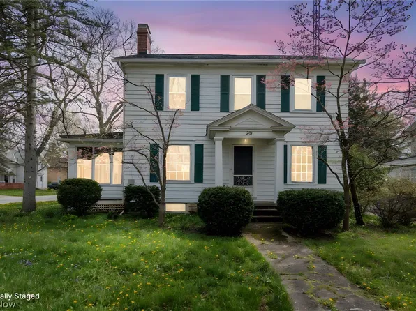 241 S Freedom St, Ravenna, OH 44266