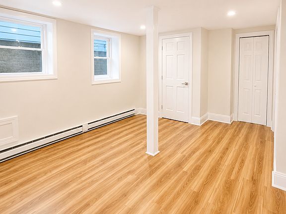 5th image of 108 Washington Ave #B