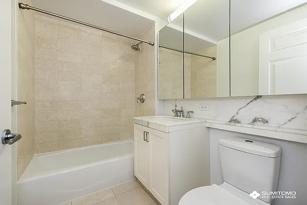 Rented by Sumitomo Real Estate Sales | media 22
