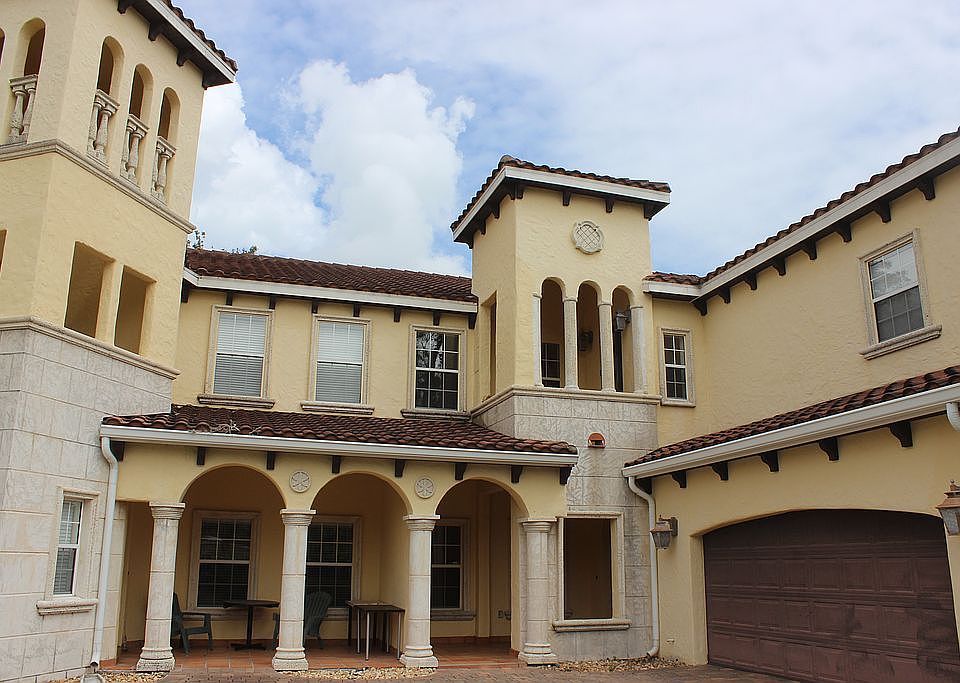 1st image of 2605 Temple Trl