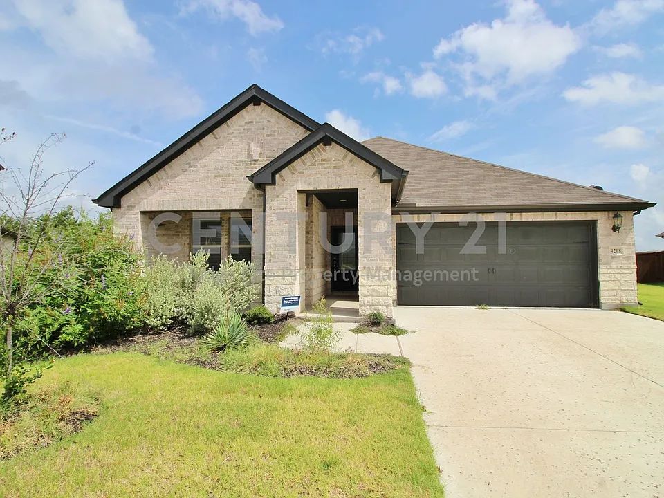 4208 Mountain Creek Dr