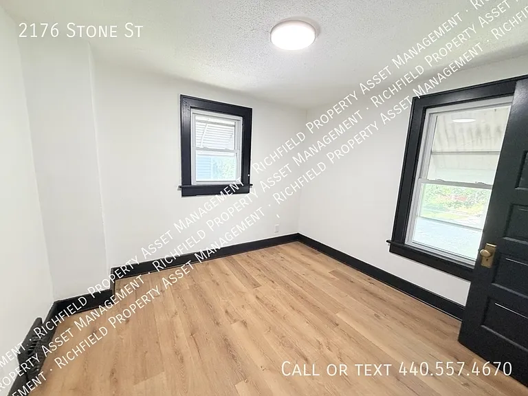 2176 Stone St — Photo 18