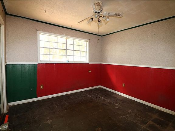 5th image of 508 Cloverleaf Blvd