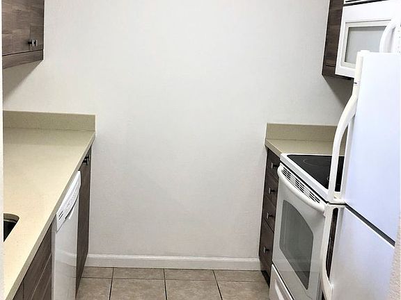 2nd image of 683 Newbury Lane Zaika Unit 375