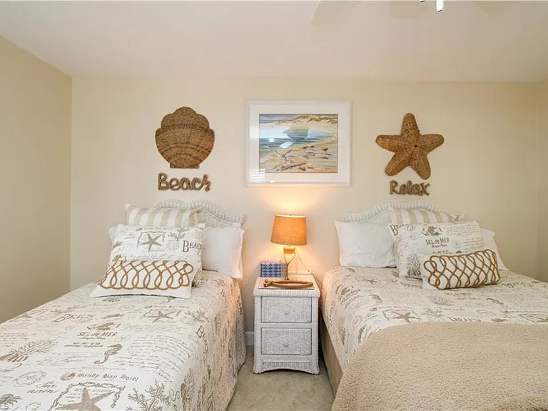 3443 Gulf Shore Blvd N #213 — Photo 22
