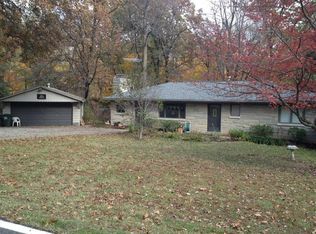 8305 Schmuck Rd, Evansville, IN 47712