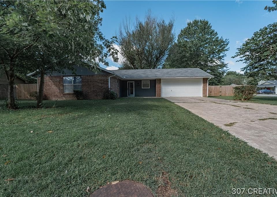 1st image of 2333 S Clover Dr