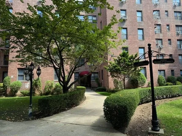 2241 Plumb 1st Street image 1 of 8