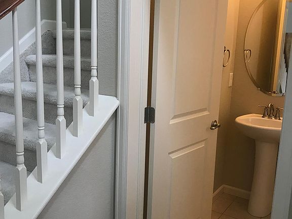 Front 1/2 bath