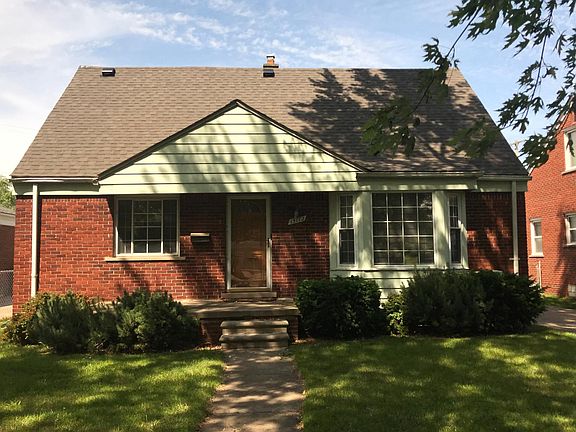 2nd image of 15172 Meyer Ave