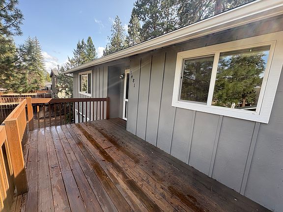 Upstairs front entrance