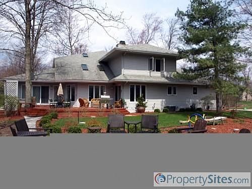2nd image of 1512 Foxwood Dr