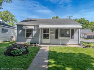 34412 Winslow St, Wayne, MI 48184