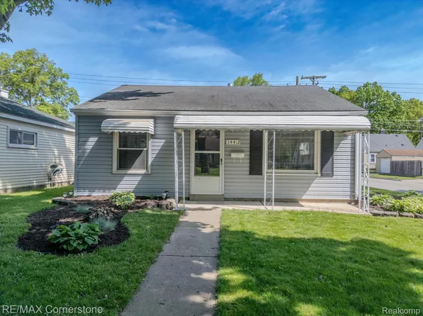 34412 Winslow St, Wayne, MI 48184