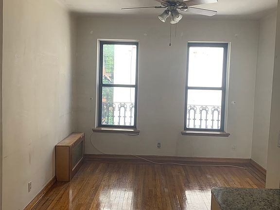 3rd image of 1057 1st Ave #E2