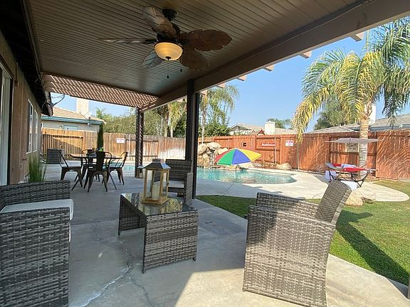 5th image of 5702 Seasons Valley Ct