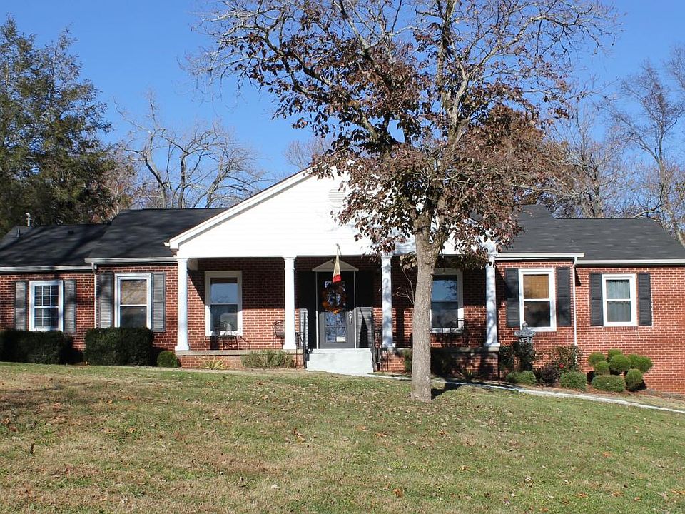 1st image of 400 Lakewood Dr