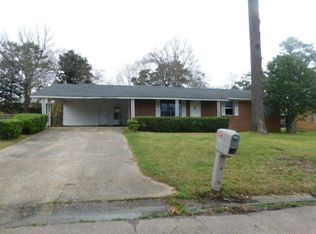 208 Parkdale Dr, Hattiesburg, MS 39401