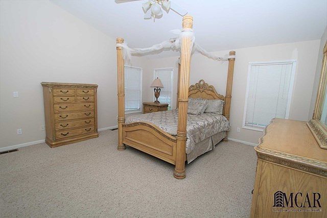 1st image of 860 Regents Park Dr