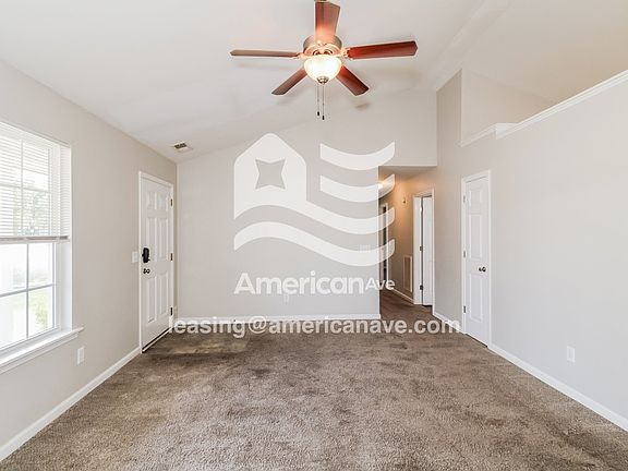 4502_004_wm_-_living_room_13003937.jpg