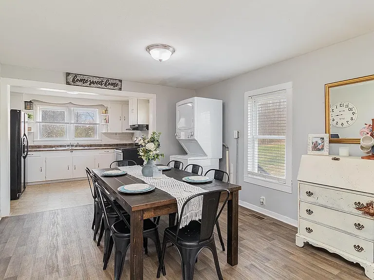 222 Crescent Cir — Photo 5