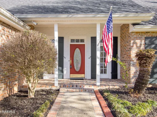 105 Touraine Cir, Lafayette, LA 70501